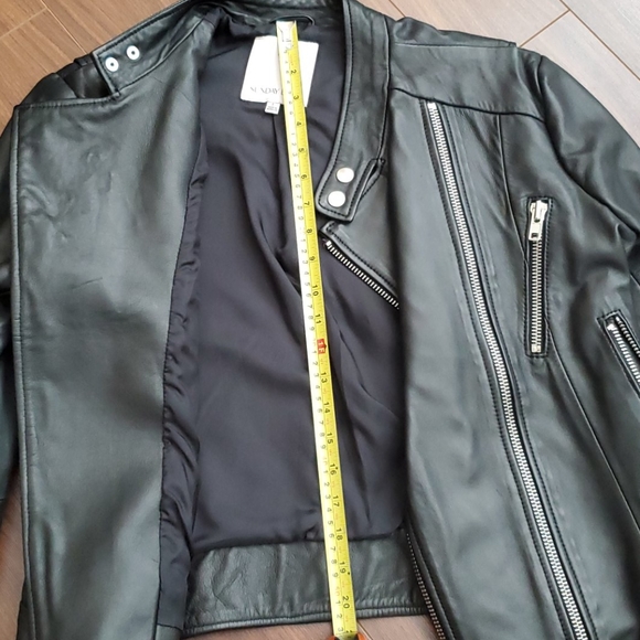 Leather jacket - Picture 7 of 11